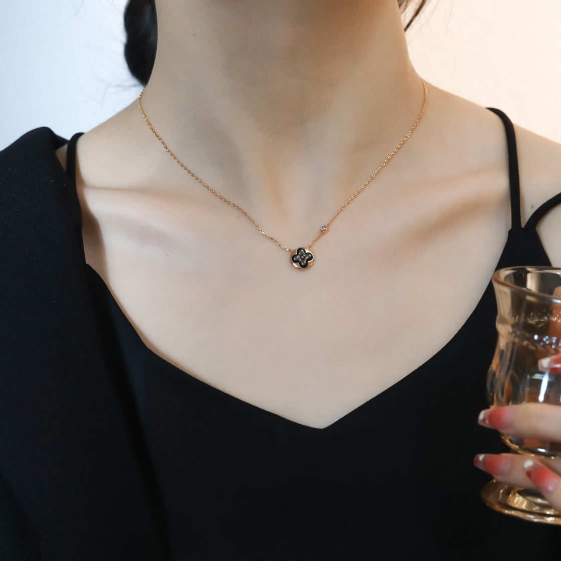 [ECHO ]SUN PEDANT PINK GOLD 1 DIAMOND NECKLACE