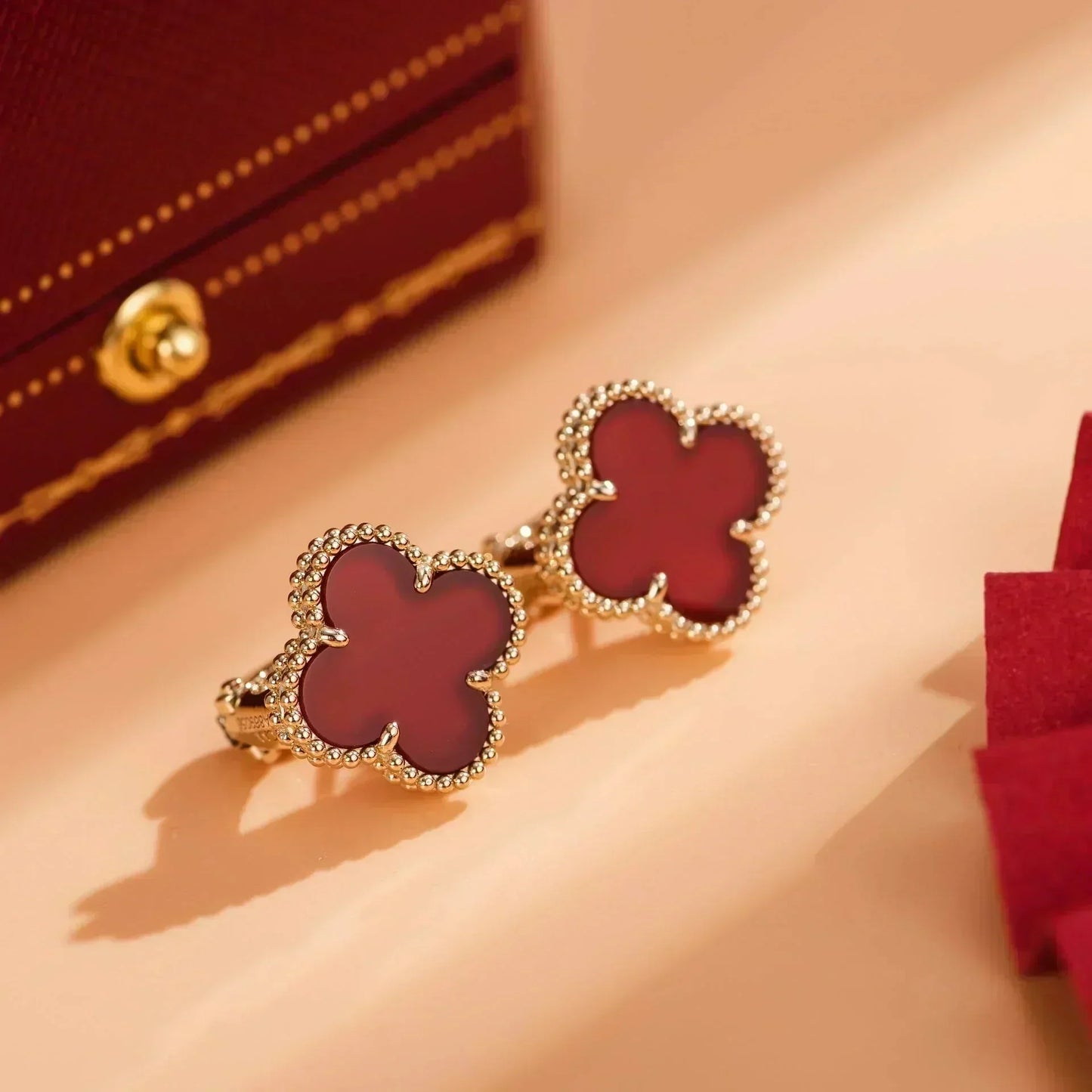 [ECHO ]CLOVER MEDIUM 1 MOTIFS CARNELIAN  EARRINGS