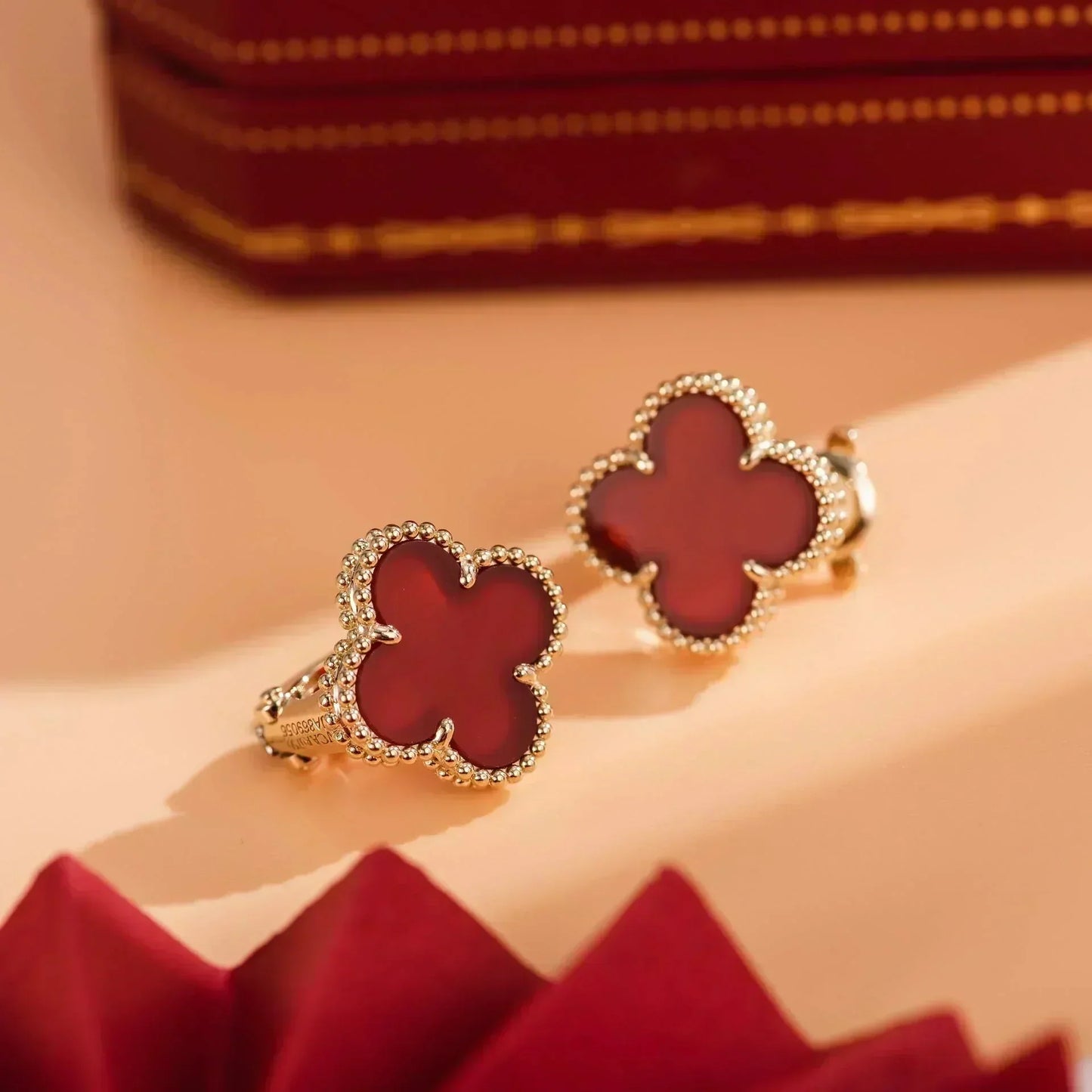 [ECHO ]CLOVER MEDIUM 1 MOTIFS CARNELIAN  EARRINGS