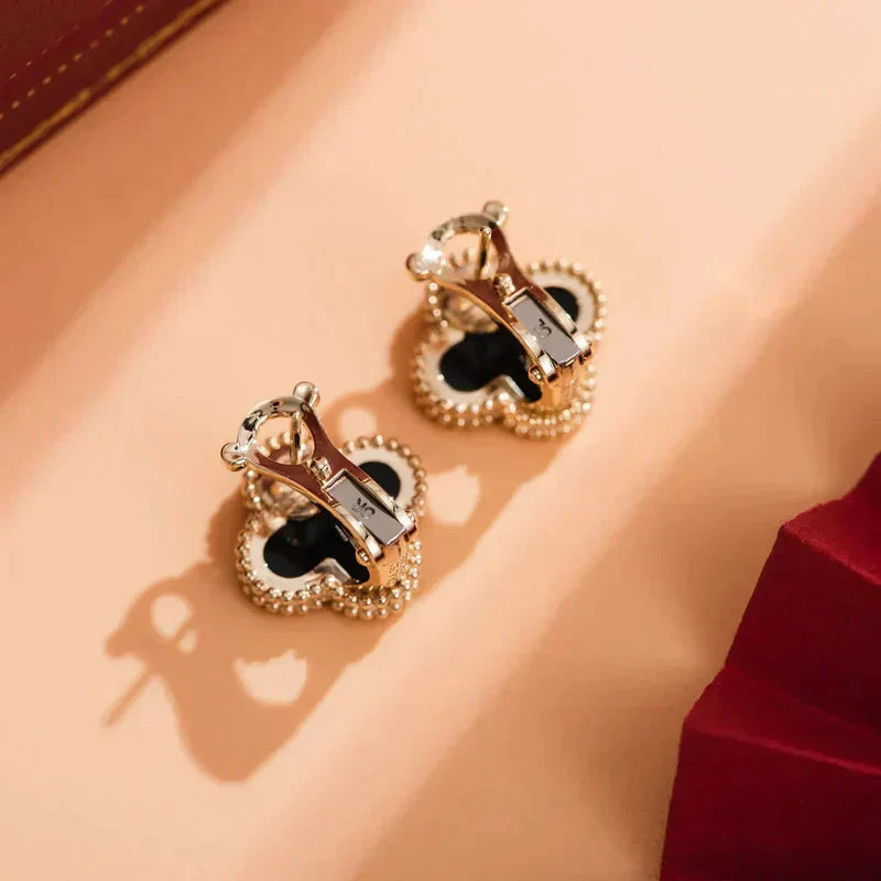 [ECHO ]CLOVER MEDIUM 1 MOTIFS  ONYX STUD EARRINGS