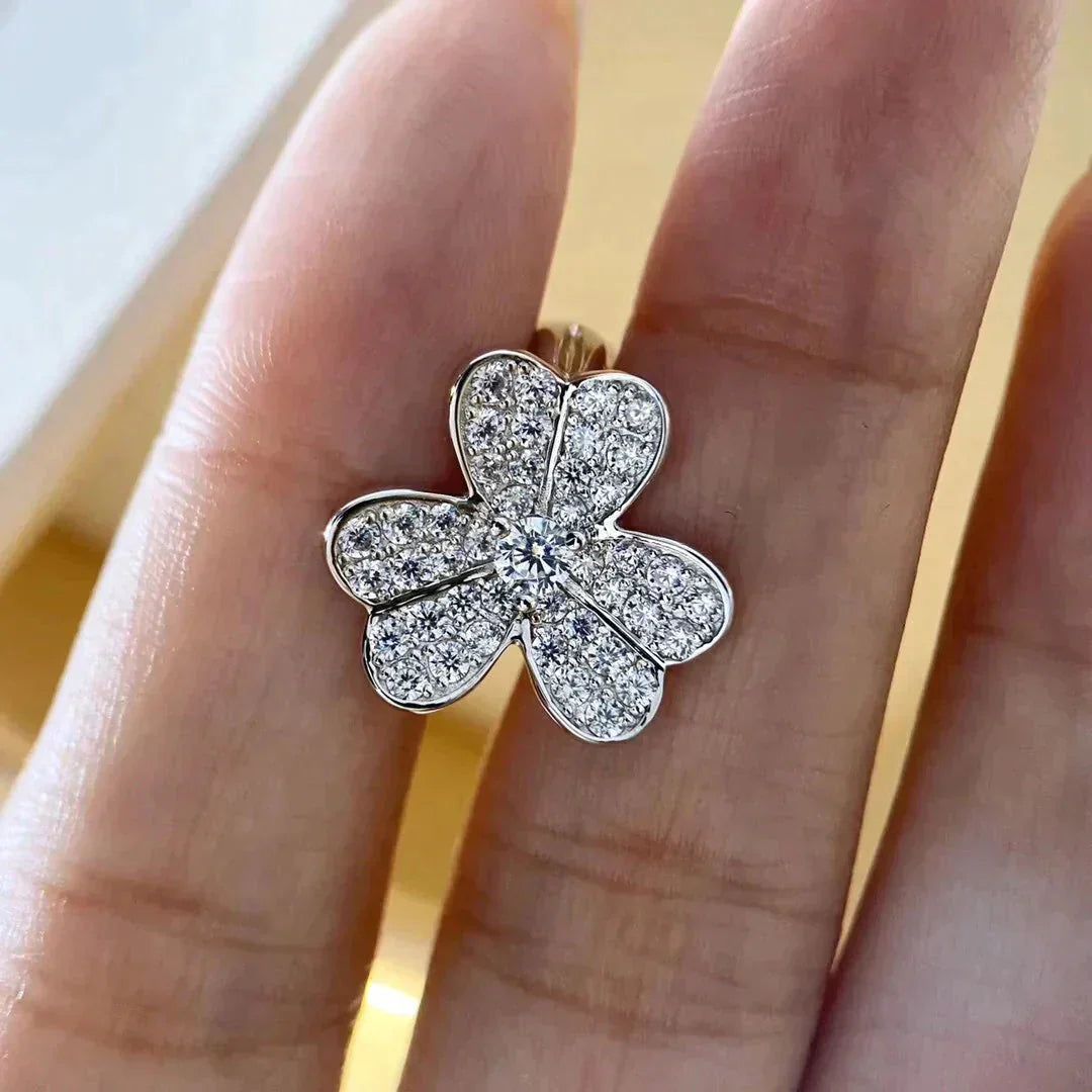 [ECHO ]CLOVER COMOS DIAMOND EARRINGS SILVER