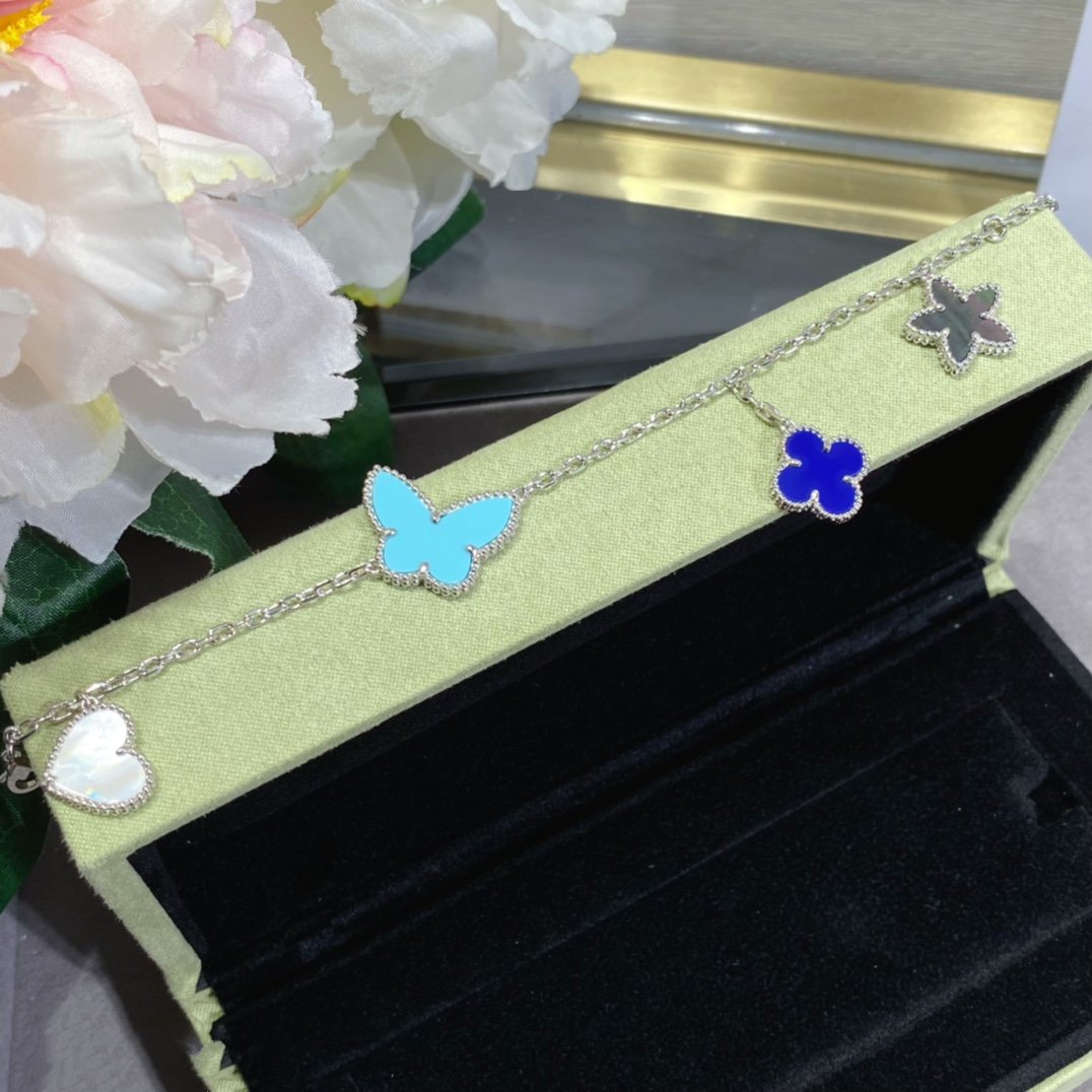 [ECHO ]LUCKY SPRING SILVER BRACELET 4 MOTIF
