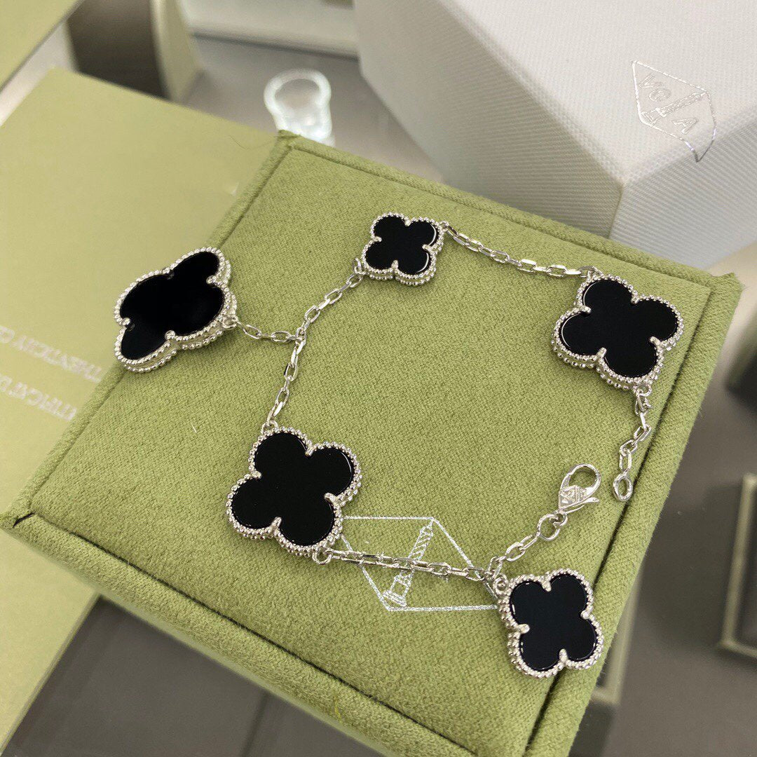[ECHO ]CLOVER 5 MOTIFS SIVLER ONYX BRACELET