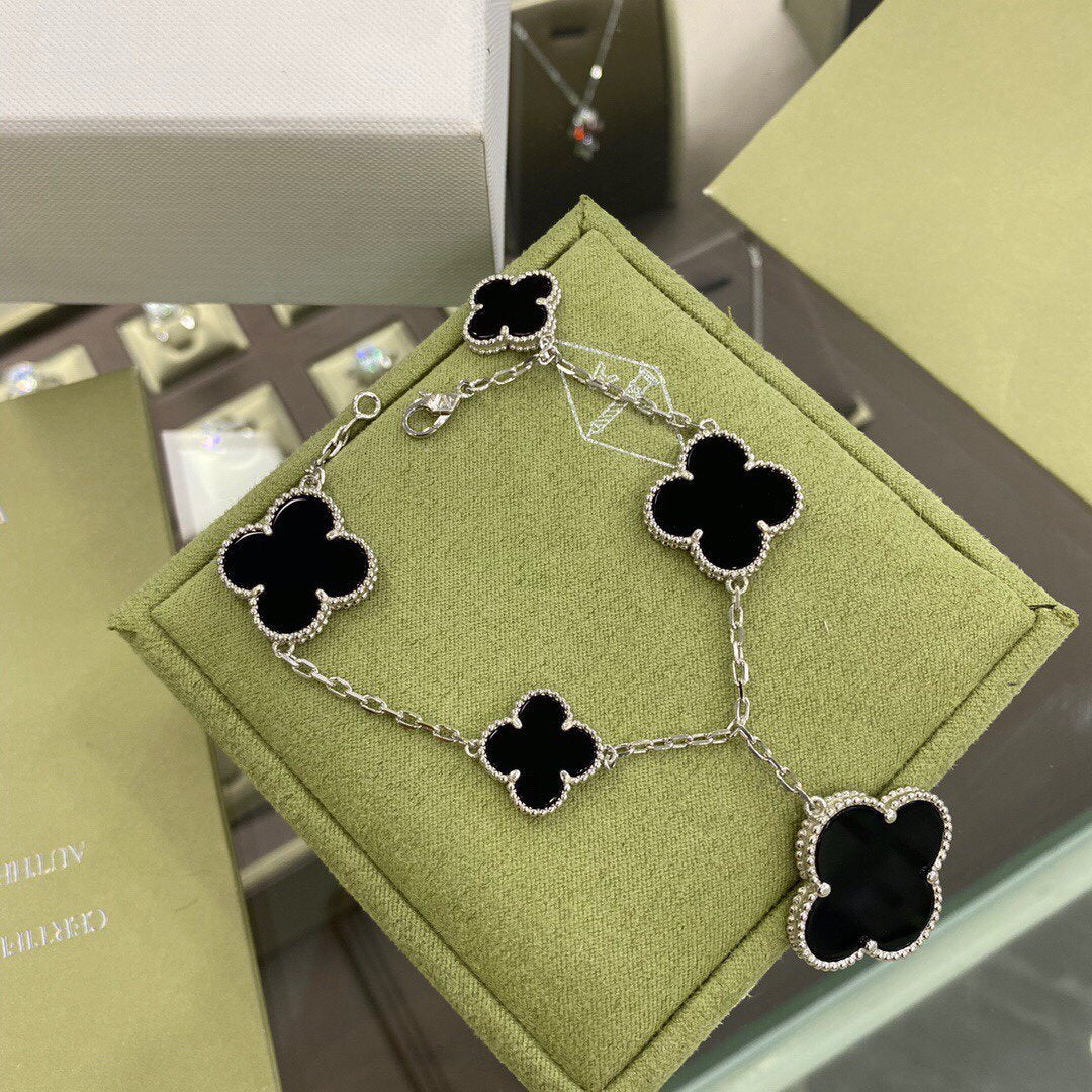 [ECHO ]CLOVER 5 MOTIFS SIVLER ONYX BRACELET