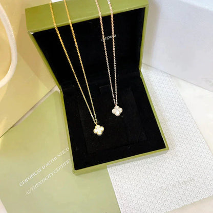 [ECHO ]CLOVER MINI 9.5MM WHITE MOTHER-OF-PEARL NECKLACE