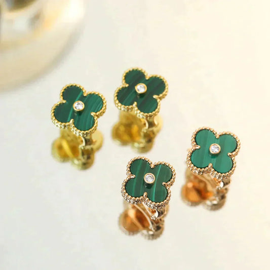 [ECHO ]CLOVER MEDIUM 1 MOTIFS MALACHITE DIAMOND EARRINGS