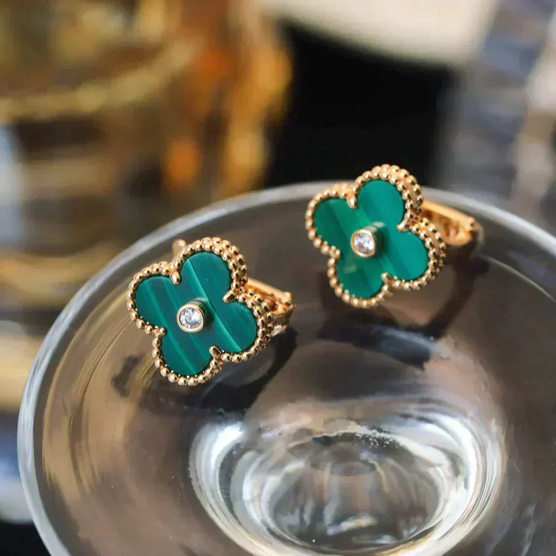 [ECHO ]CLOVER MEDIUM 1 MOTIFS MALACHITE DIAMOND EARRINGS