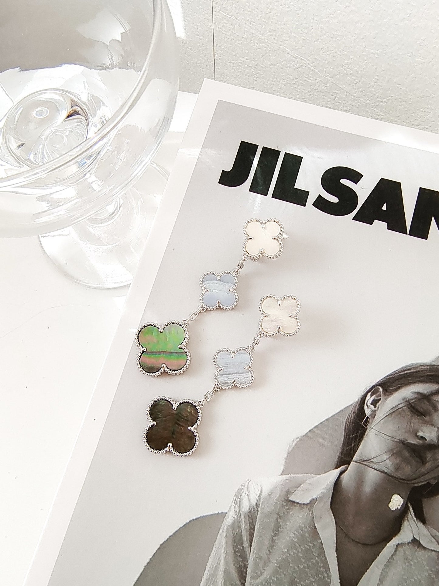 [ECHO ]CLOVER 3 MOTIFS CHALCEDONY DARK MOP SILVER EARRINGS