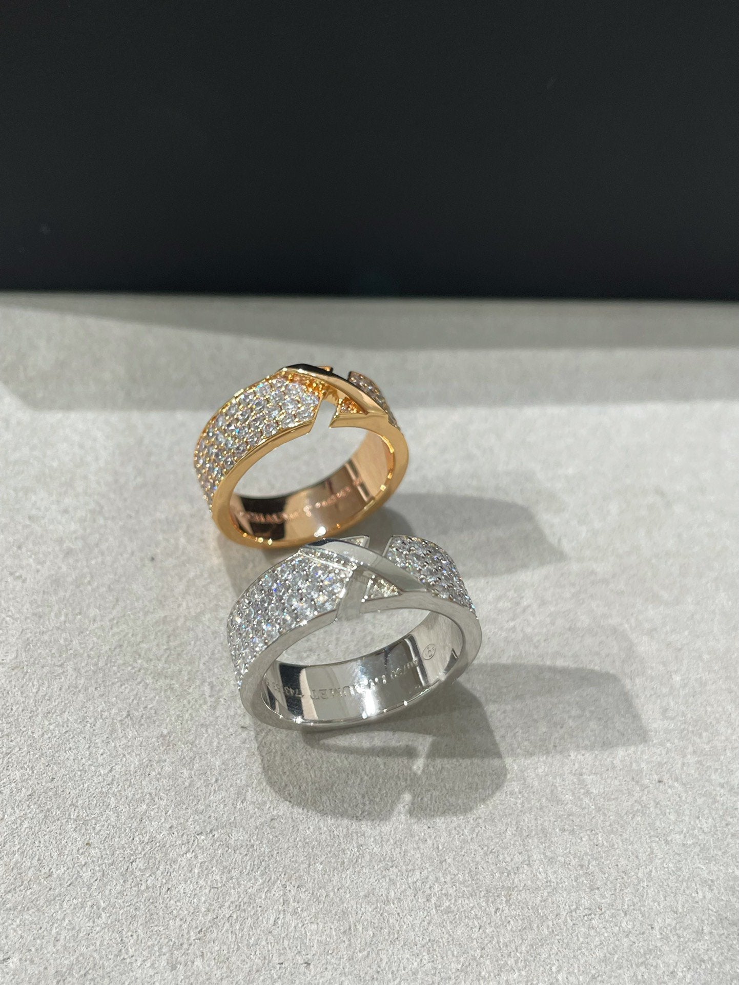 [ECHO ]LIENS EVIDENCE  DIAMOND PAVED RING