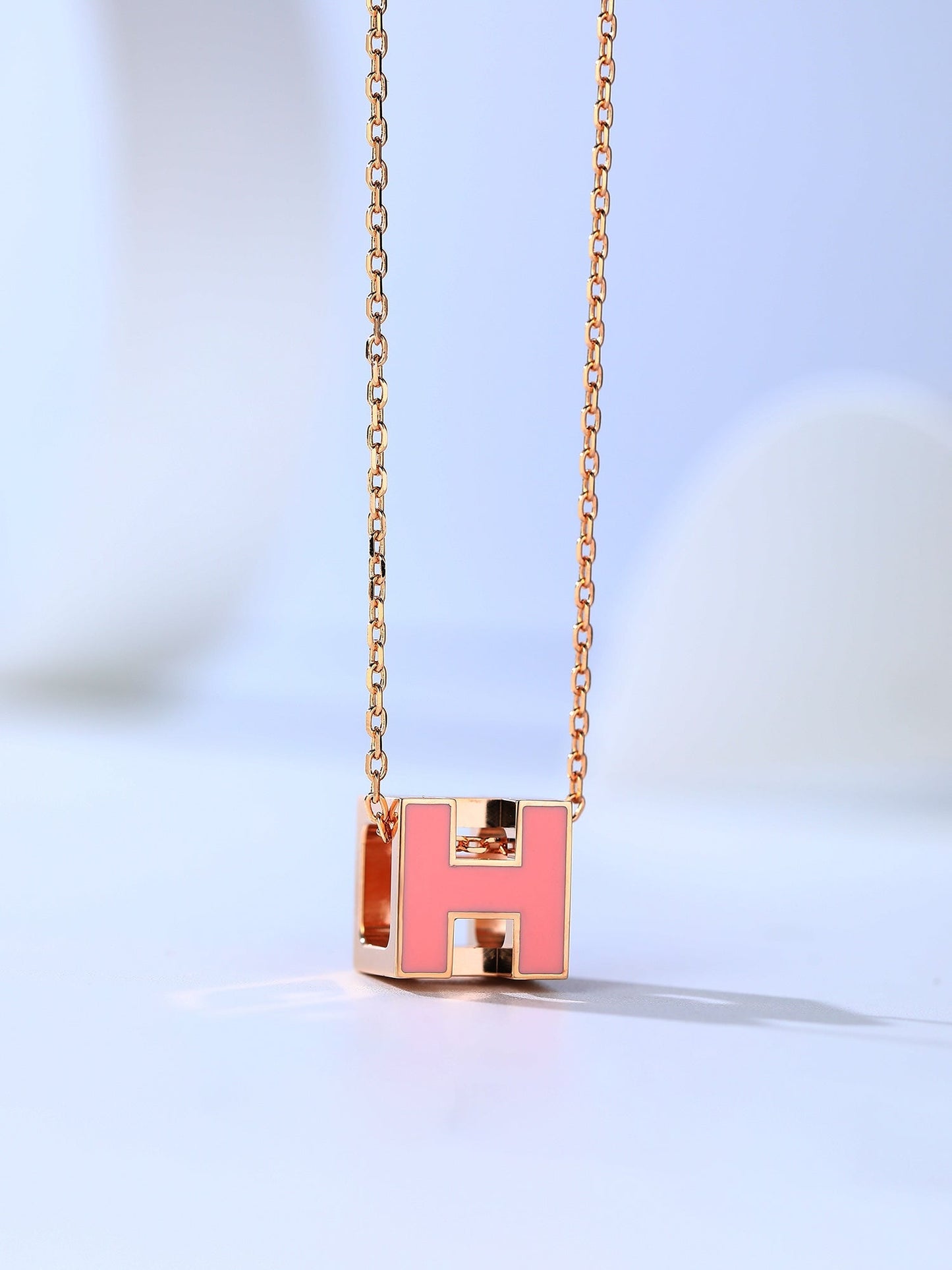 [ECHO ]H CAGE PINK GOLD NECKLACE