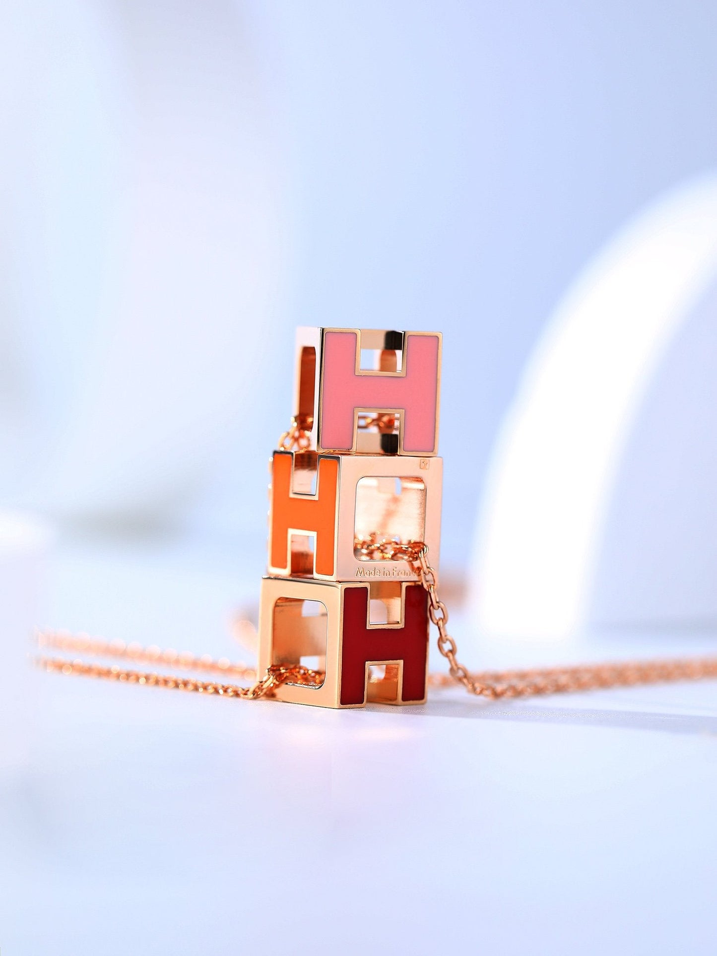 [ECHO ]H CAGE PINK GOLD NECKLACE