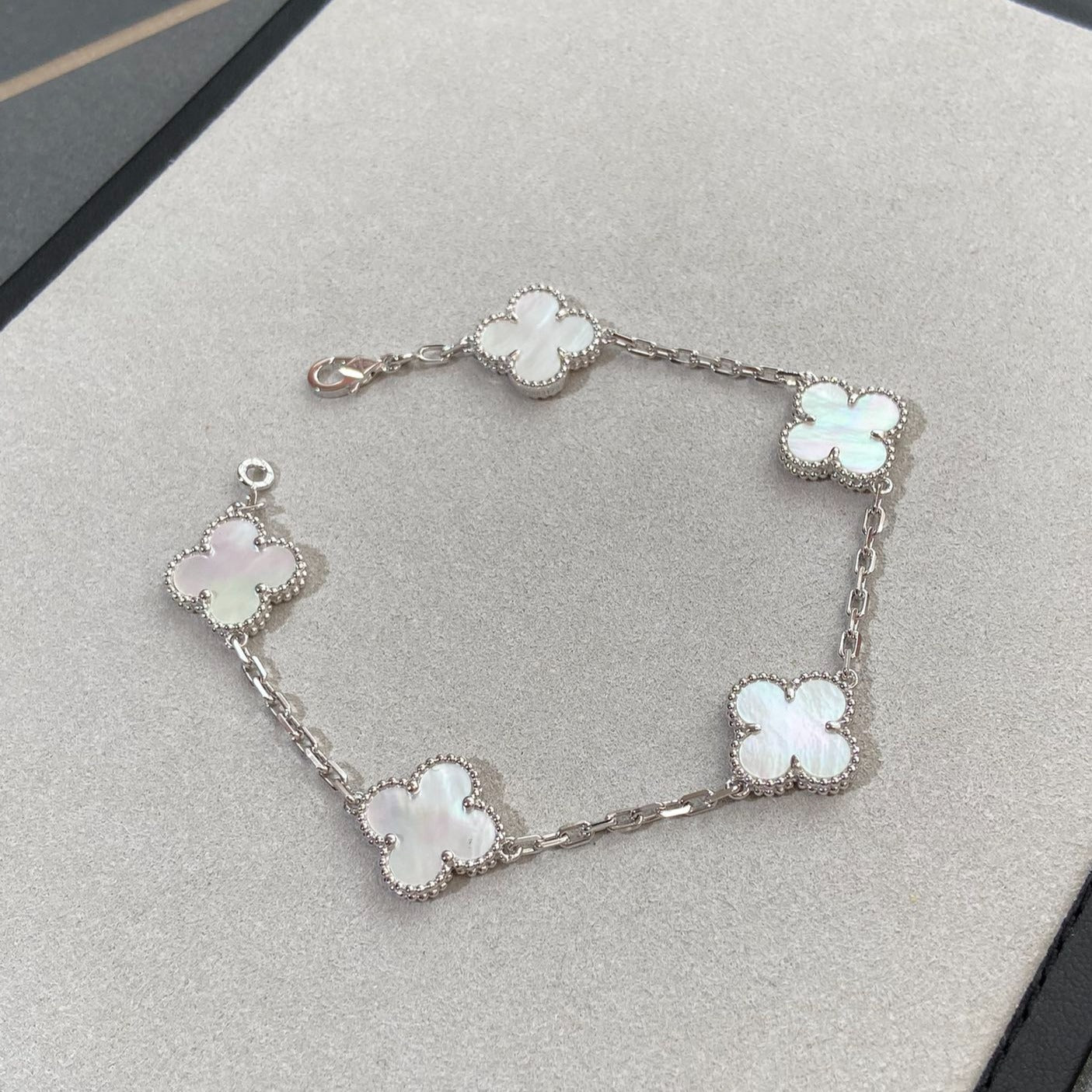 [ECHO ]CLOVER SILVER MOP 5 MOTIF BRACELET