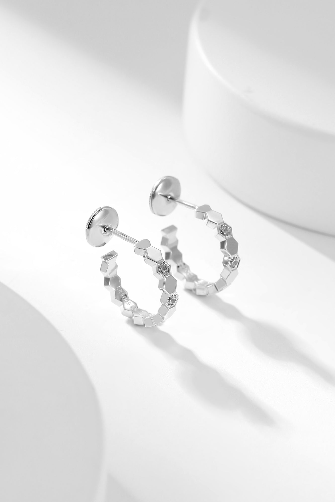 [ECHO ]BEE LOVE DIAMOND HOOP EARRINGS