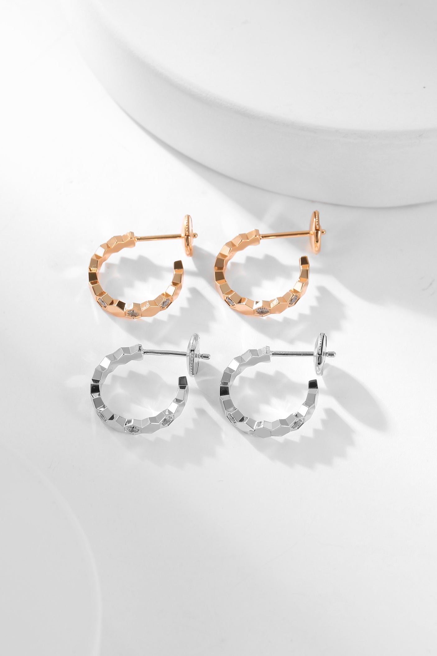 [ECHO ]BEE LOVE DIAMOND HOOP EARRINGS
