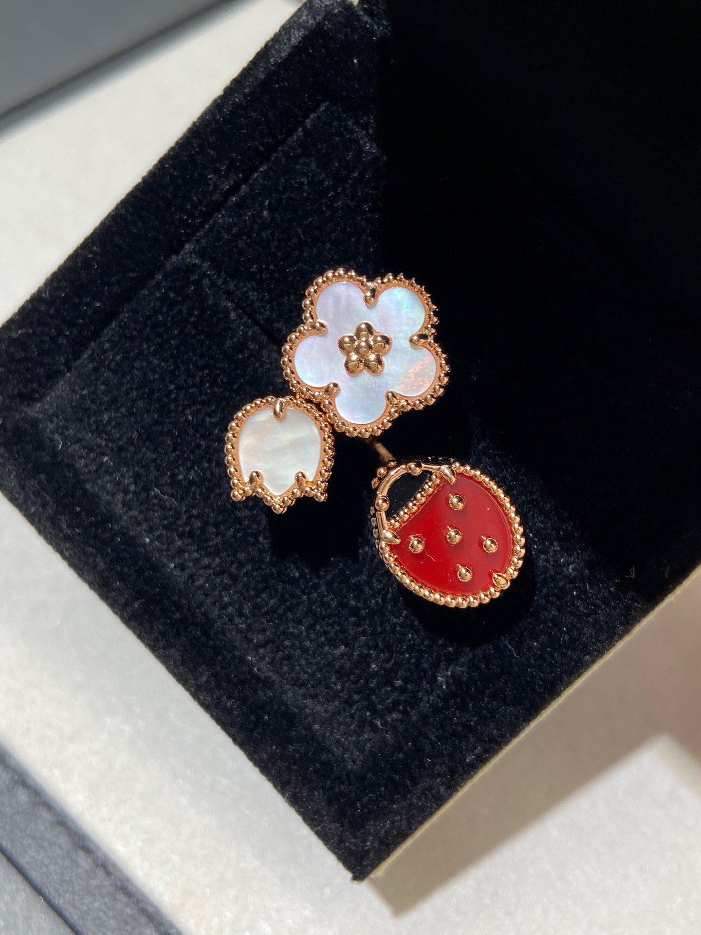 [ECHO ]LUCKY 3 MOTIF ROSE GOLD RING