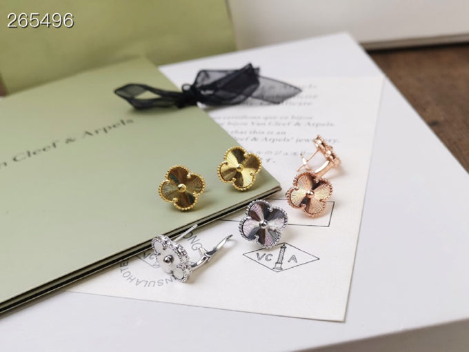 [ECHO ]CLOVER MEDIUM STUD EARRINGS