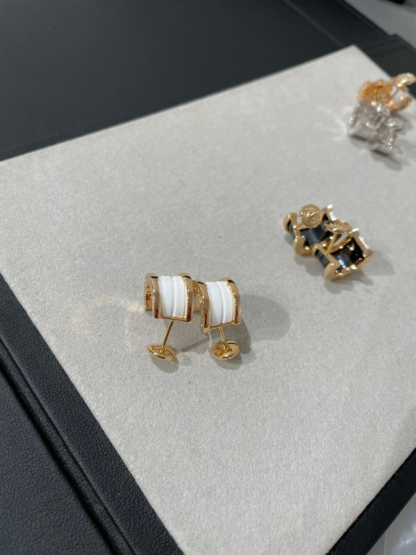 [ECHO ]ZERO 1 PINK GOLD CERAMIC EARRINGS