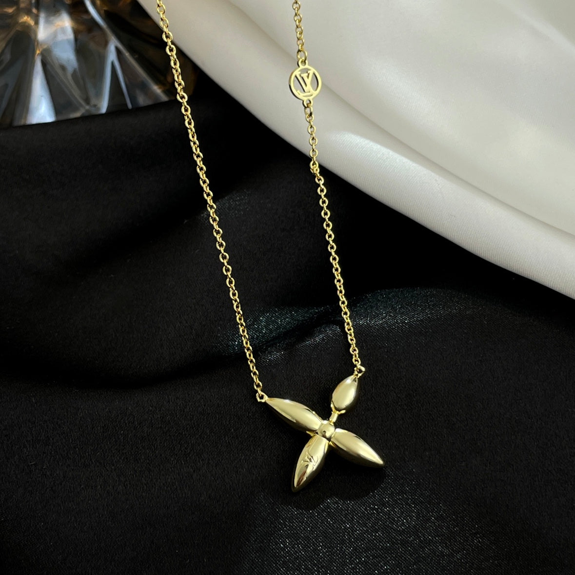 [ECHO ]LOUISETTE GOLD NECKLACE