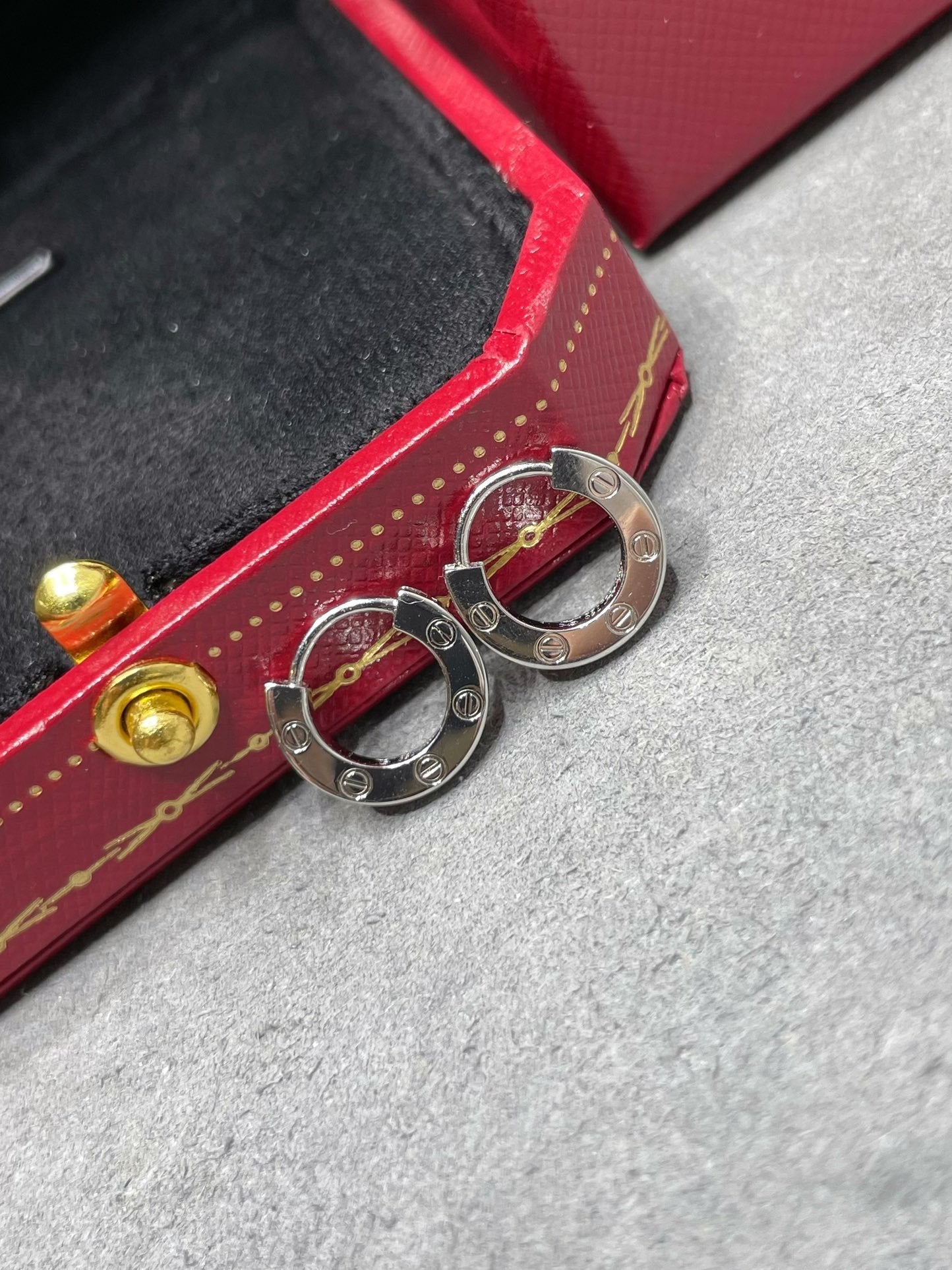 [ECHO ]LOVE MINI EARRINGS