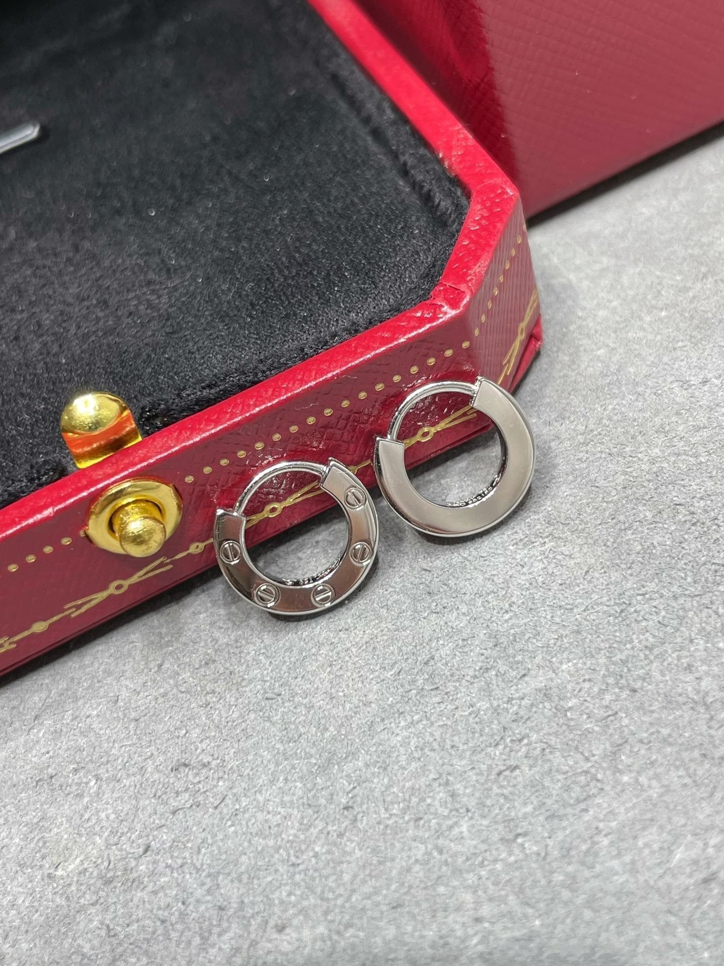 [ECHO ]LOVE MINI EARRINGS