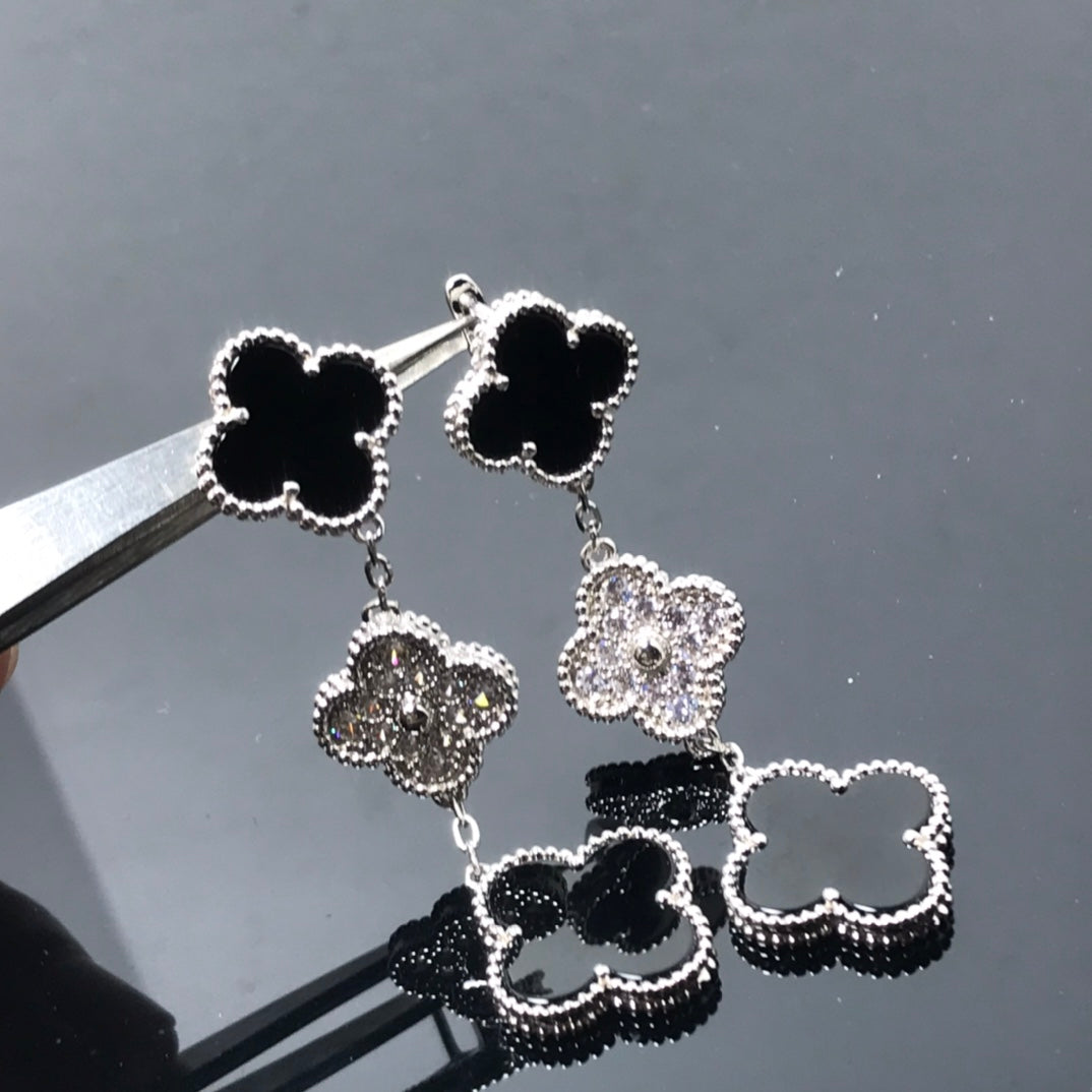 [ECHO ]CLOVER 3 MOTIF DIAMOND ONYX SILVER EARRINGS