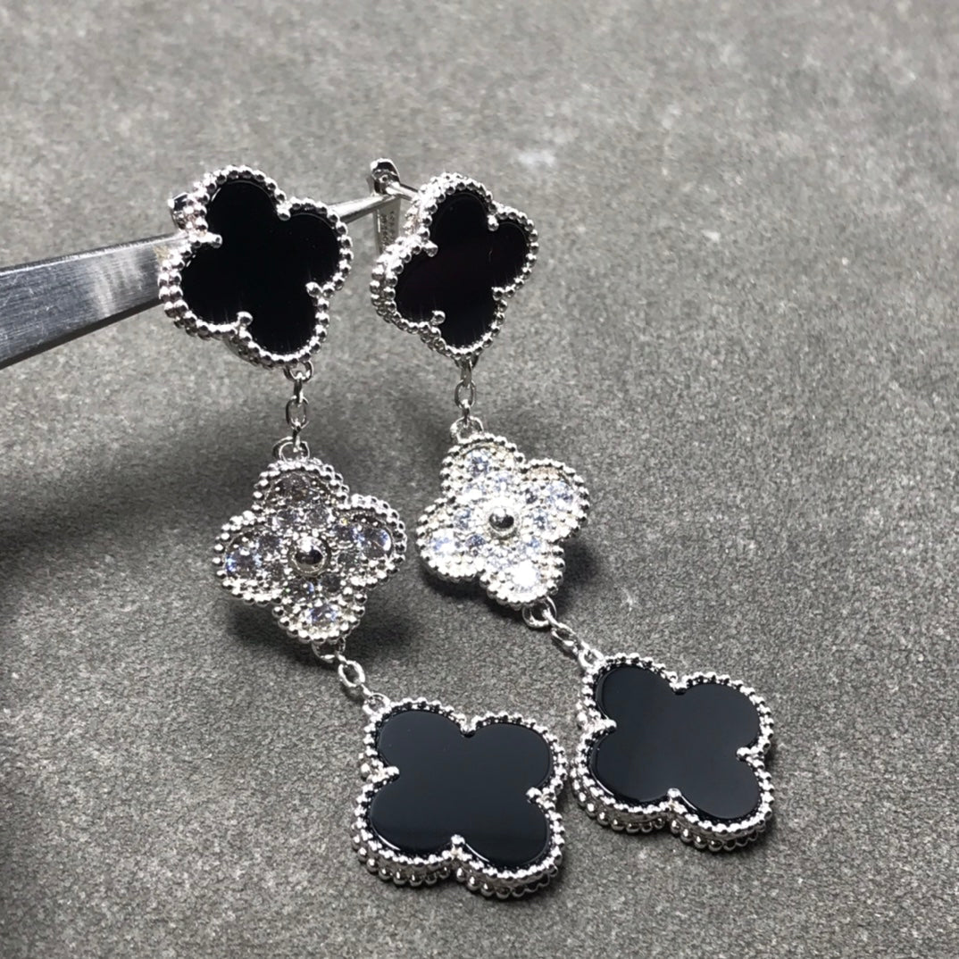[ECHO ]CLOVER 3 MOTIF DIAMOND ONYX SILVER EARRINGS