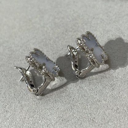 [ECHO ]CLOVER CHALCEDONY SILVER STUD EARRINGS