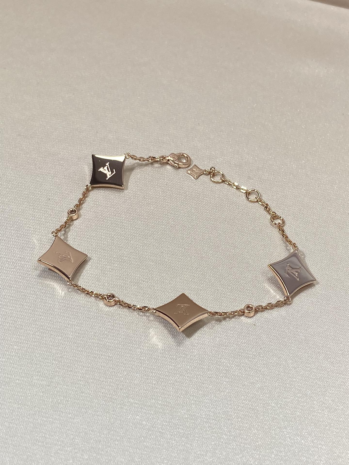 [ECHO ]STAR 4 MOTIF MOP DIAMOND PINK GOLD BRACELET