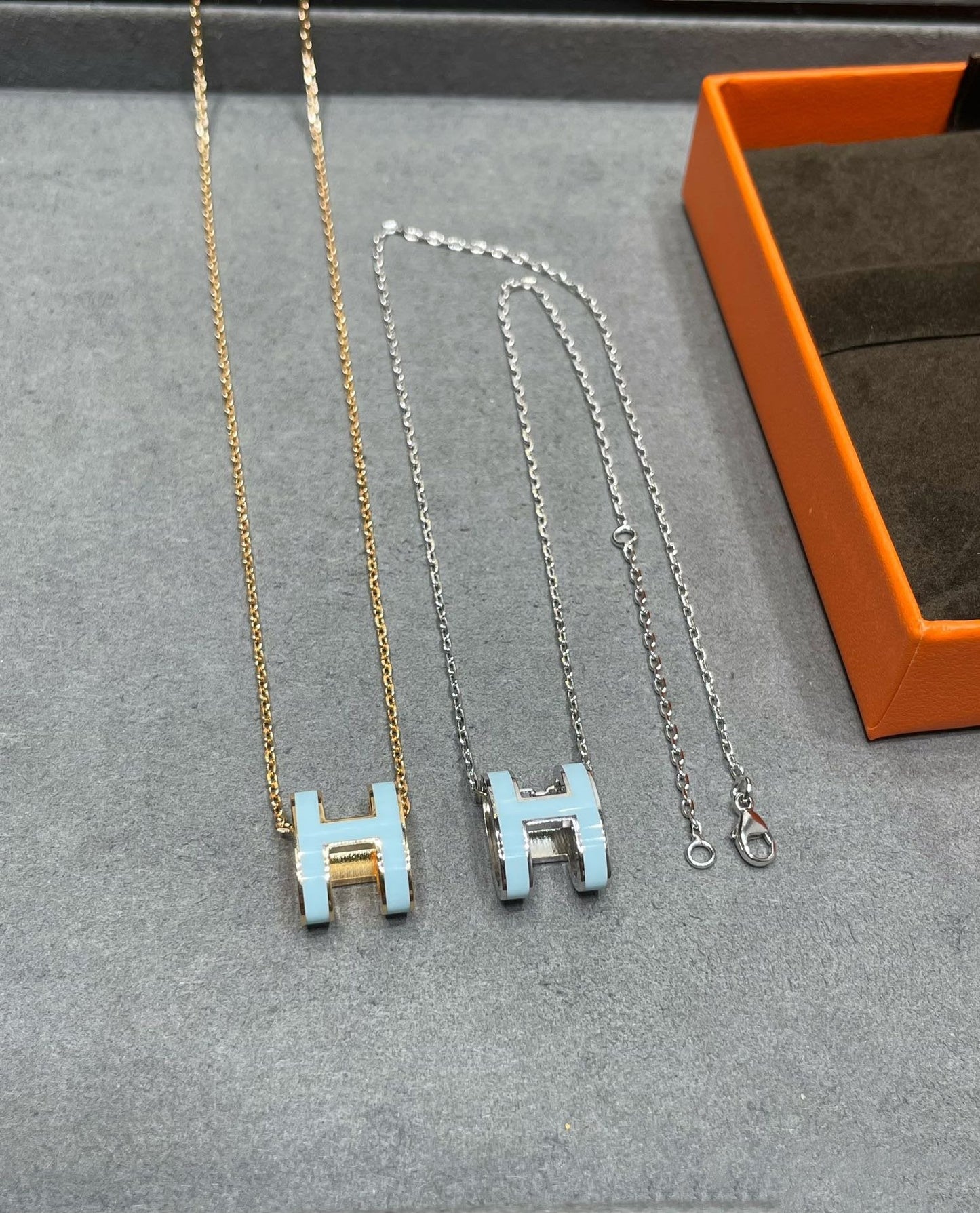 [ECHO ]POP H SKY BLUE NECKLACE