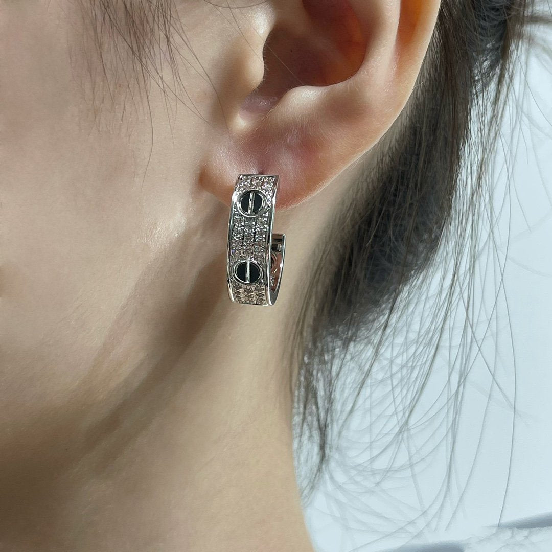 [ECHO ]LOVE CERAMIC DIAMOND PAVED SILVER EARRINGS