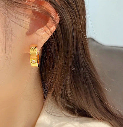 [ECHO ]LOVE 5.5MM 1 DIAMOND EARRINGS