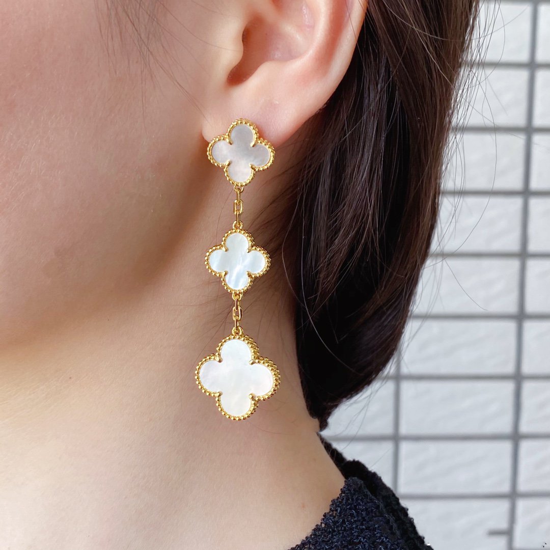 [ECHO ]CLOVER MOP 3 MOTIFS GOLD EARRINGS