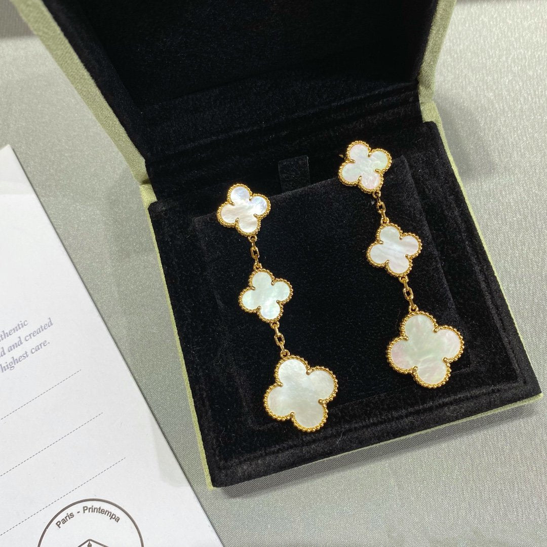 [ECHO ]CLOVER MOP 3 MOTIFS GOLD EARRINGS