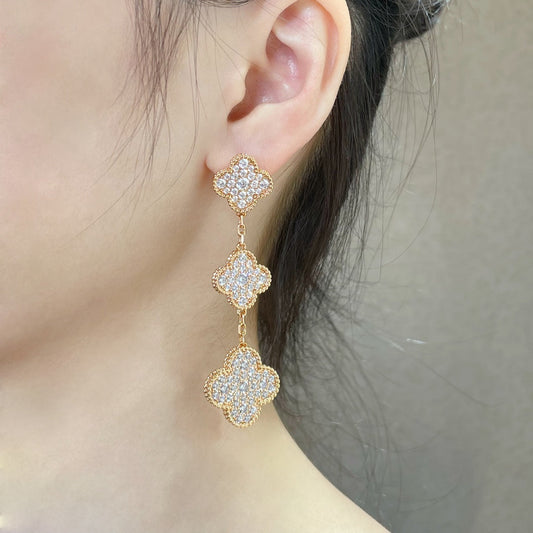[ECHO ]CLOVER 3 MOTIFS DIAMOND PAVED ROSE GOLD EARRINGS