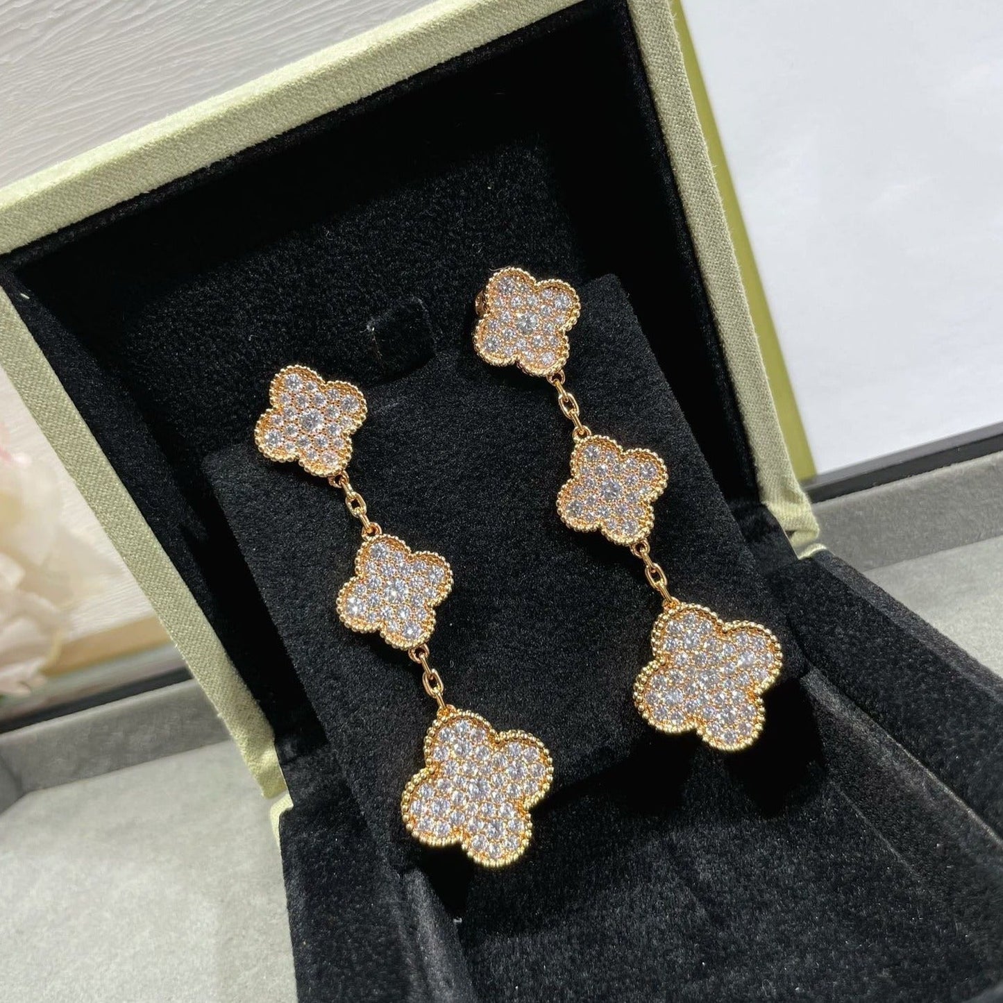 [ECHO ]CLOVER 3 MOTIFS DIAMOND PAVED ROSE GOLD EARRINGS
