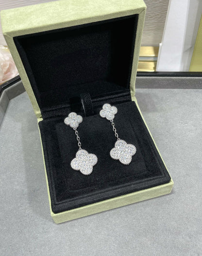 [ECHO ]CLOVER 2 MOTIFS DIAMOND PAVED SILVER EARRINGS