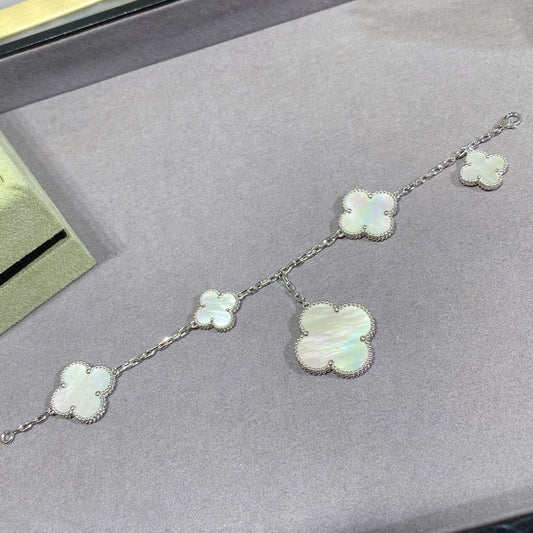 [ECHO ]CLOVER 5 MOTIF WHITE MOP SILVER BRACELET