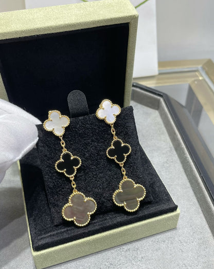 [ECHO ]CLOVER 3 MOTIF MOP ONYX DARK MOP PINK GOLD EARRINGS