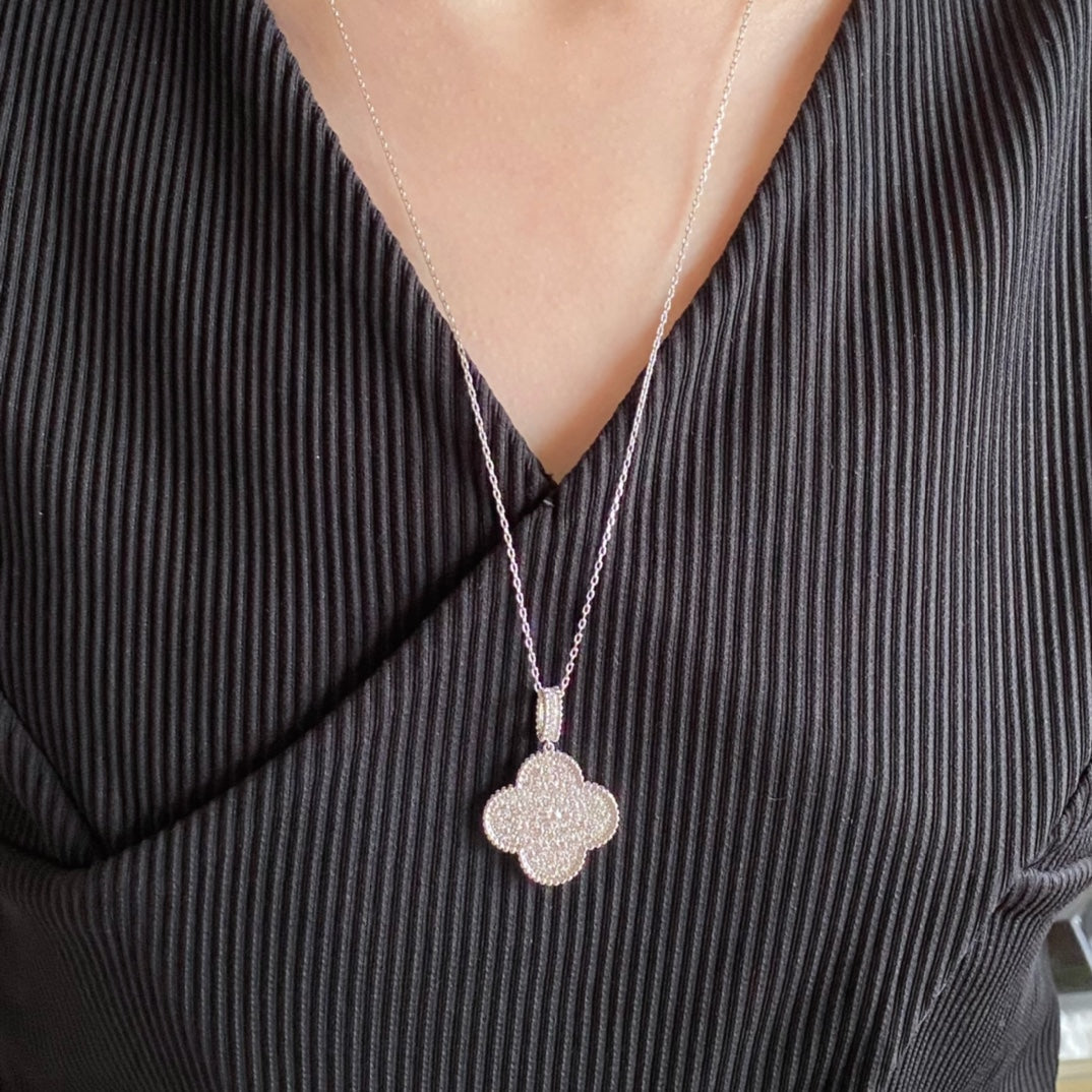[ECHO ]CLOVER 25MM LARGE PEDANT DIAMOND PAVED LONG NECKLACE