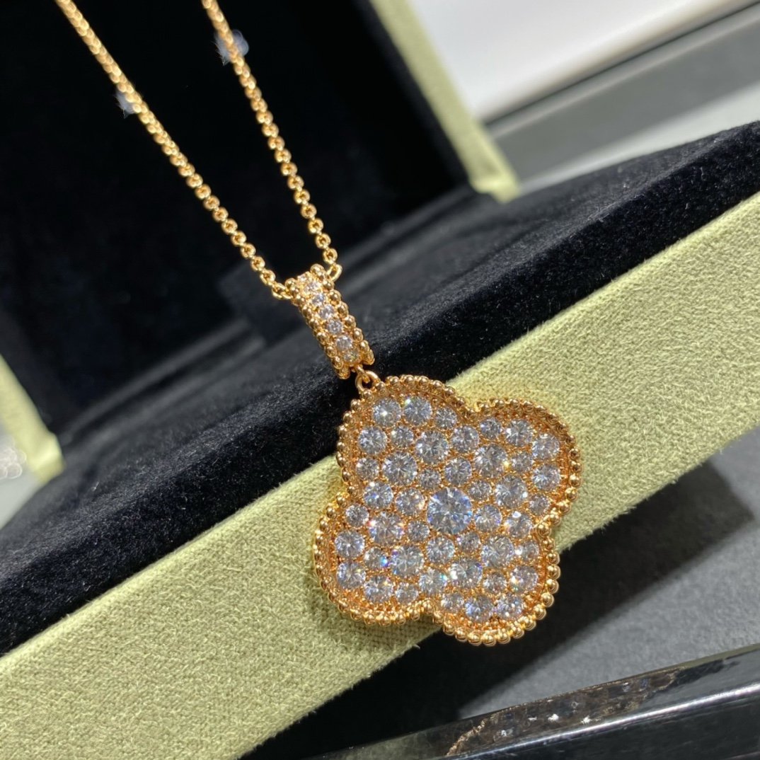 [ECHO ]CLOVER 25MM LARGE PEDANT DIAMOND PAVED LONG NECKLACE