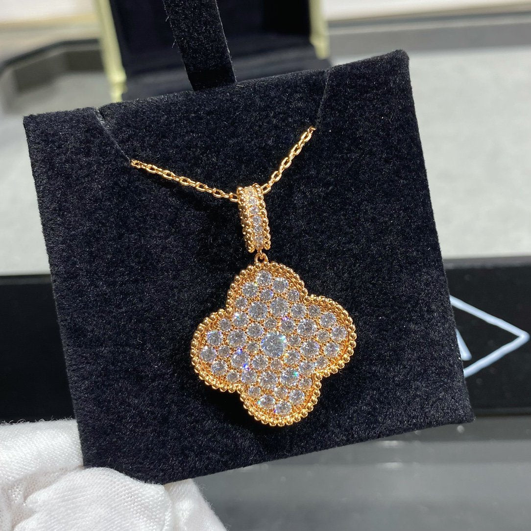 [ECHO ]CLOVER 25MM LARGE PEDANT DIAMOND PAVED LONG NECKLACE