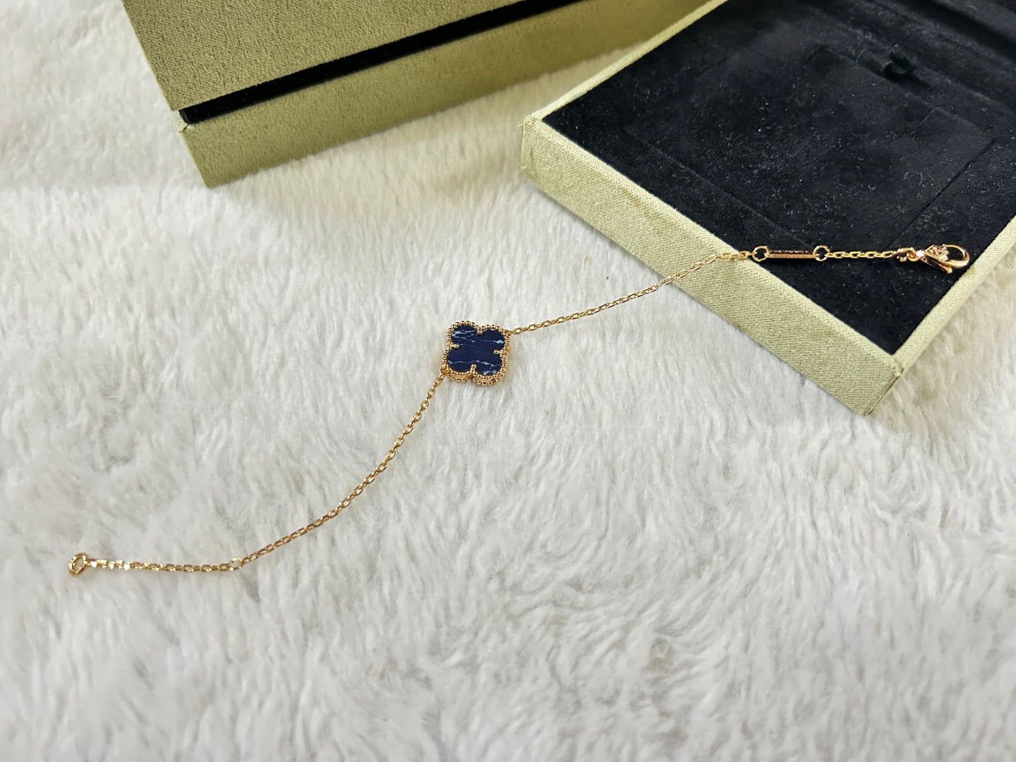 [ECHO ]CLOVER 1 MOTIF PIETERSITE BRACELET