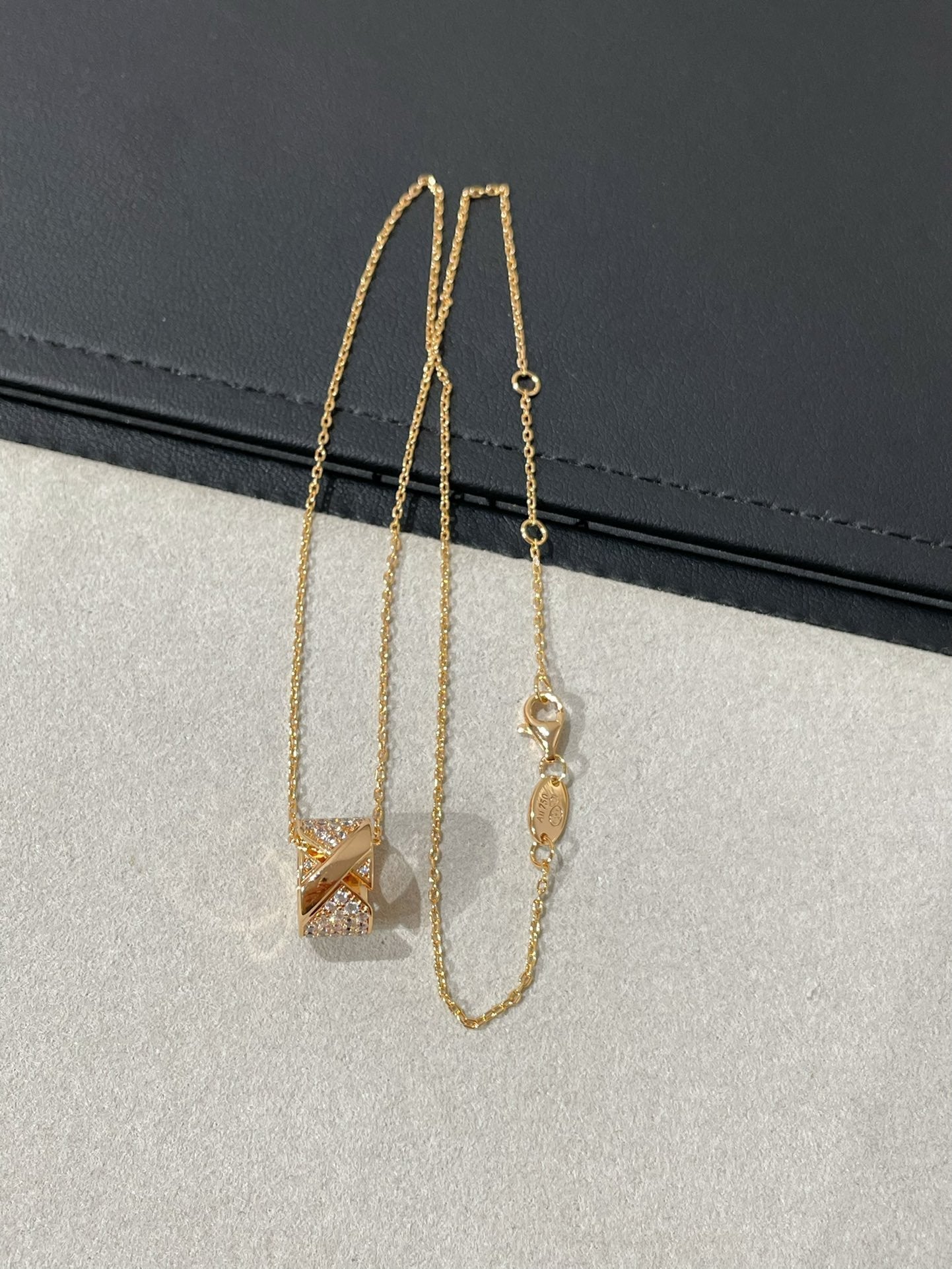 [ECHO ]LIENS EVIDENCE DIAMOND PAVED NECKLACE