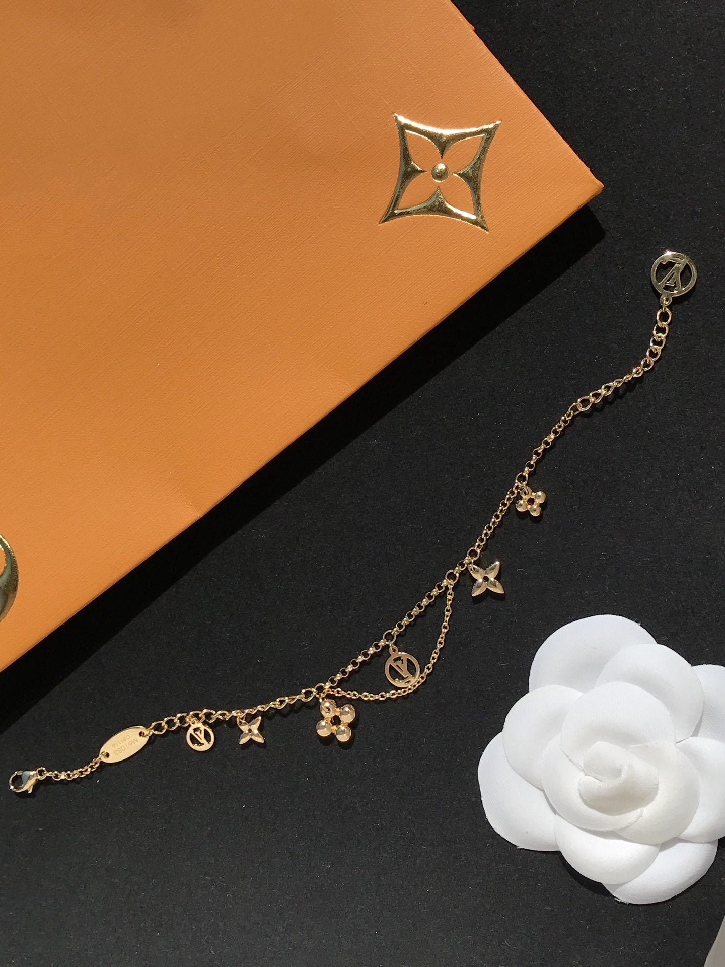[ECHO ]BLOOMING PINK GOLD MOP BRACELET