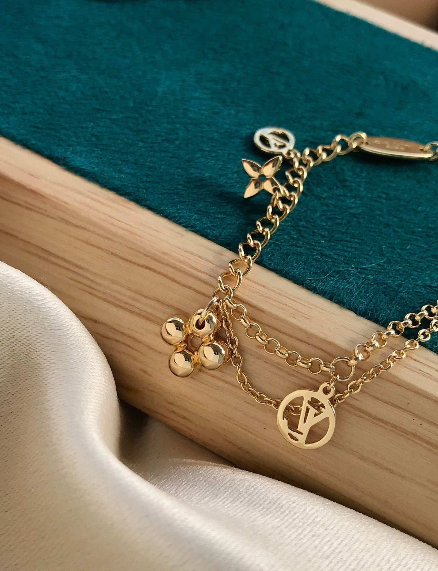 [ECHO ]BLOOMING PINK GOLD MOP BRACELET