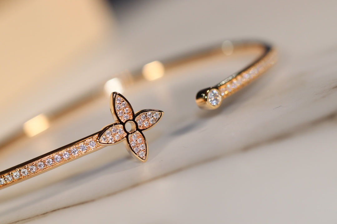 [ECHO ]IDYLLE GOLD OPEN BRACELET DIAMOND PAVED