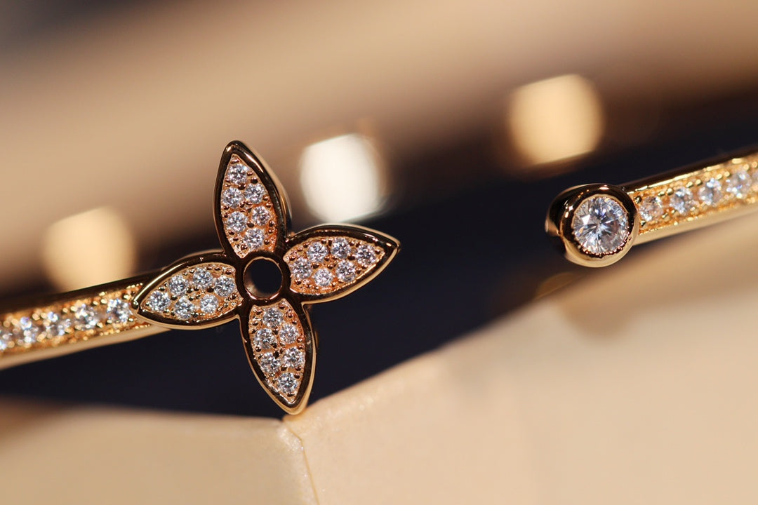 [ECHO ]IDYLLE GOLD OPEN BRACELET DIAMOND PAVED