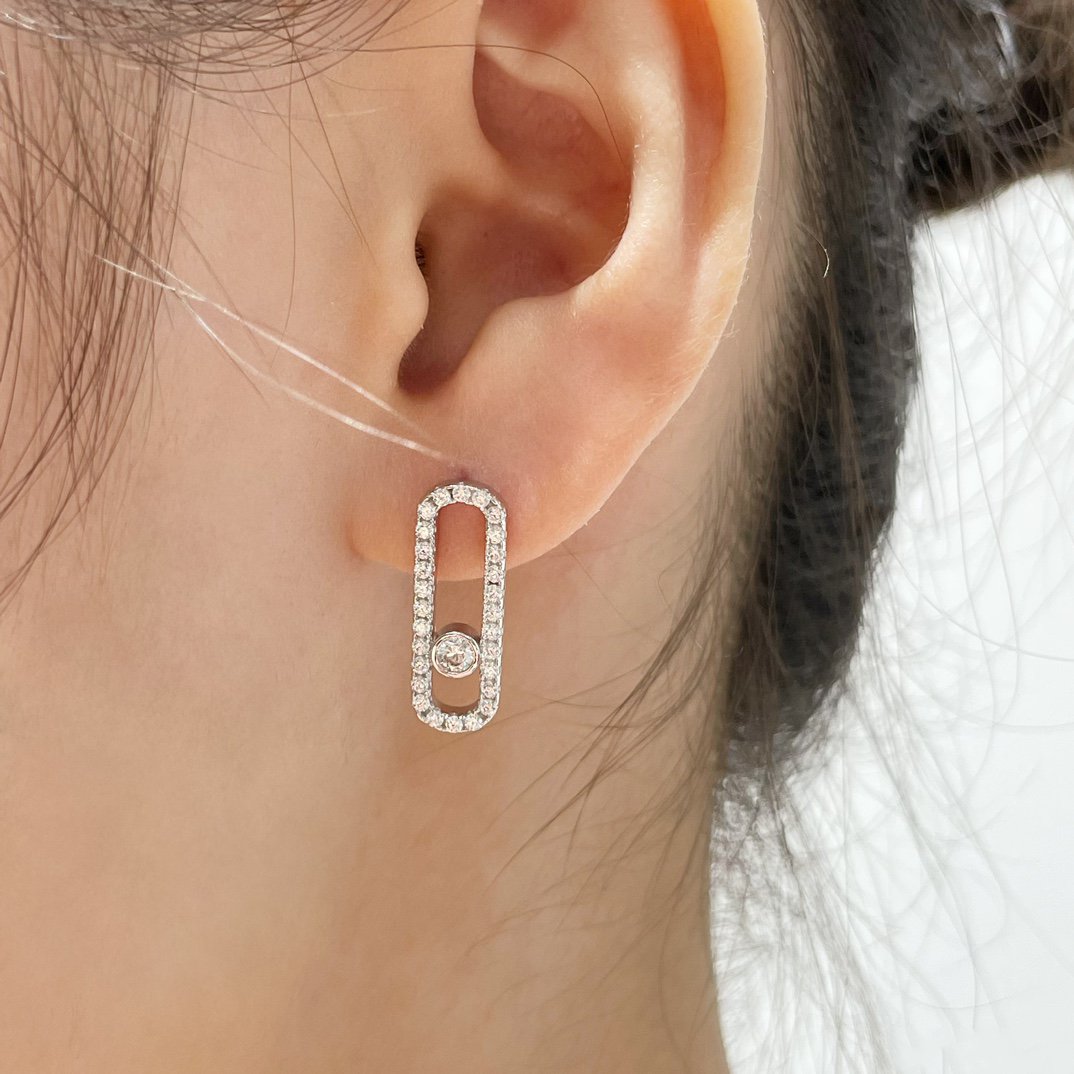 [ECHO]MOVE UNO STUD DIAMOND PAVED EARRINGS