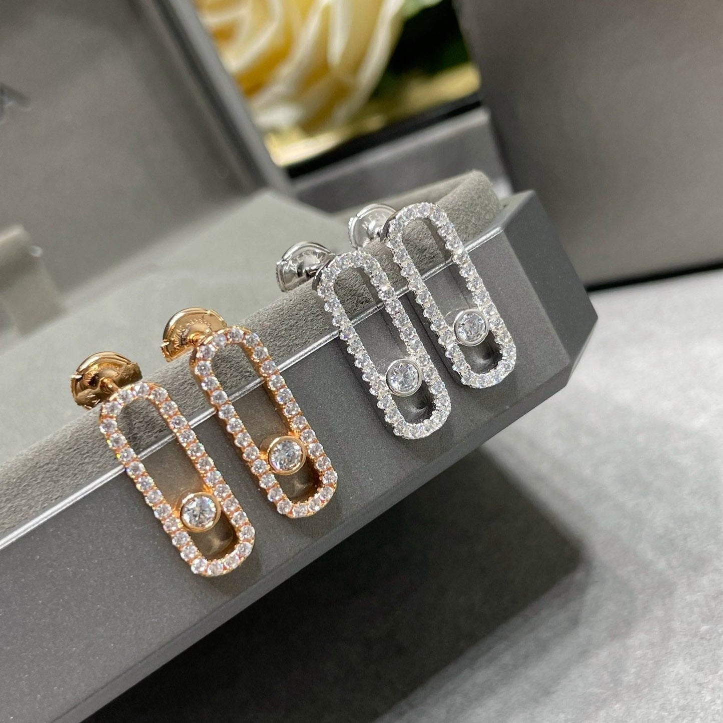 [ECHO]MOVE UNO STUD DIAMOND PAVED EARRINGS