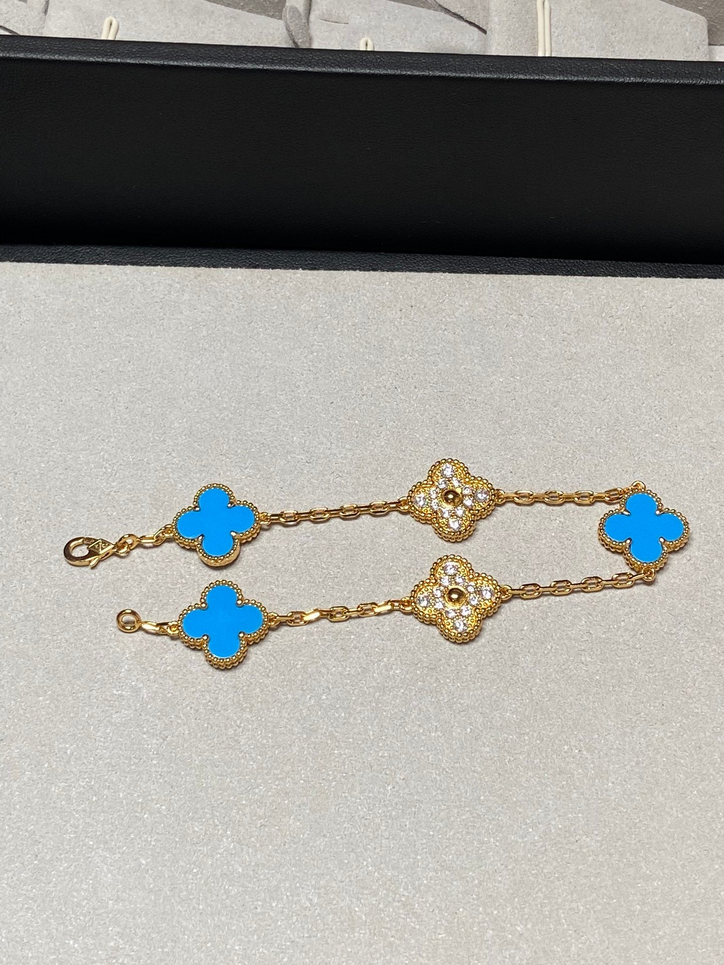 [ECHO ]CLOVER 5 MOTIF BLUE CHALCEDONY DIAMOND GOLD BRACELET